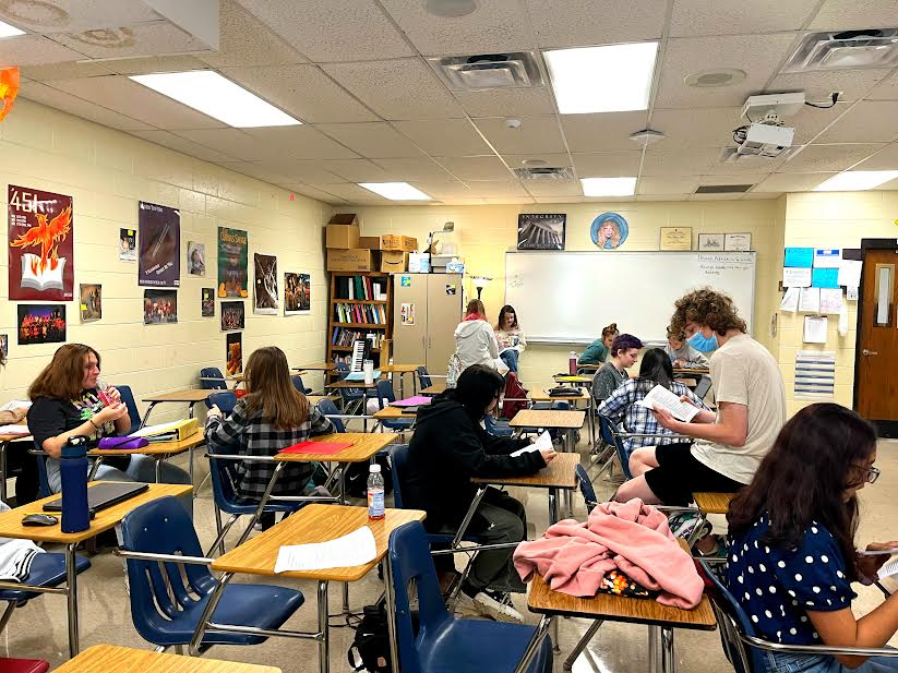 The theater arts students practicing their two person scenes.
