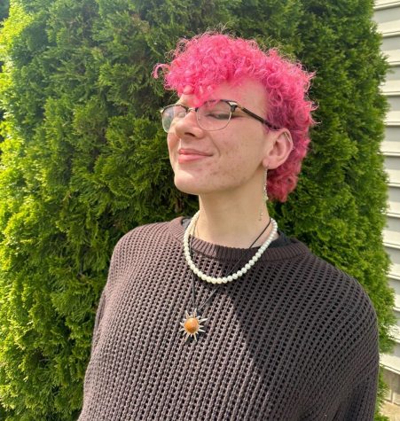 Drew pushes the boundaries of fashion.
(Photo Credit: Drew Froah.)